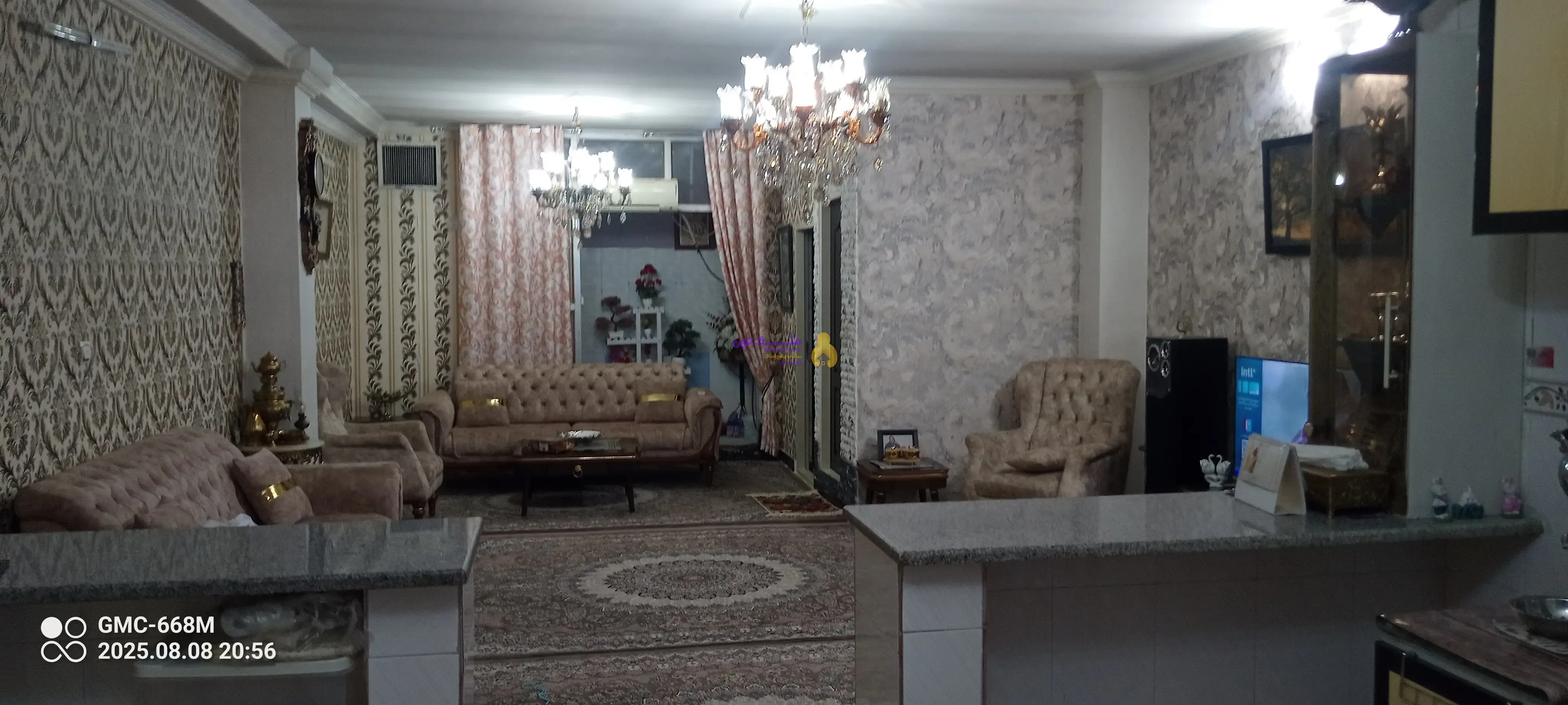 ملک تک واحدی دارای یک باب مغازه ۲۱متری وفعال میباشد