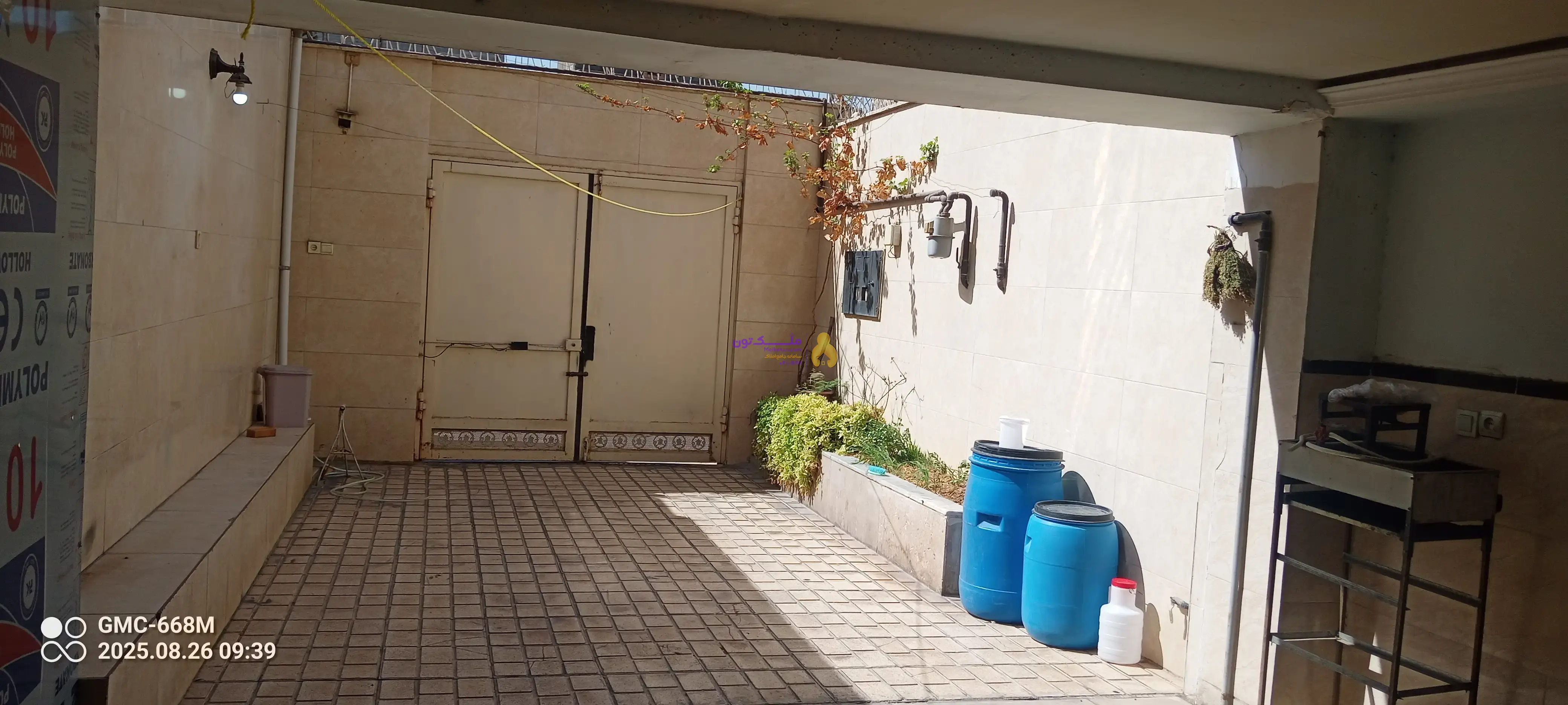 ملک تک واحدی دارای یک باب مغازه ۲۱متری وفعال میباشد