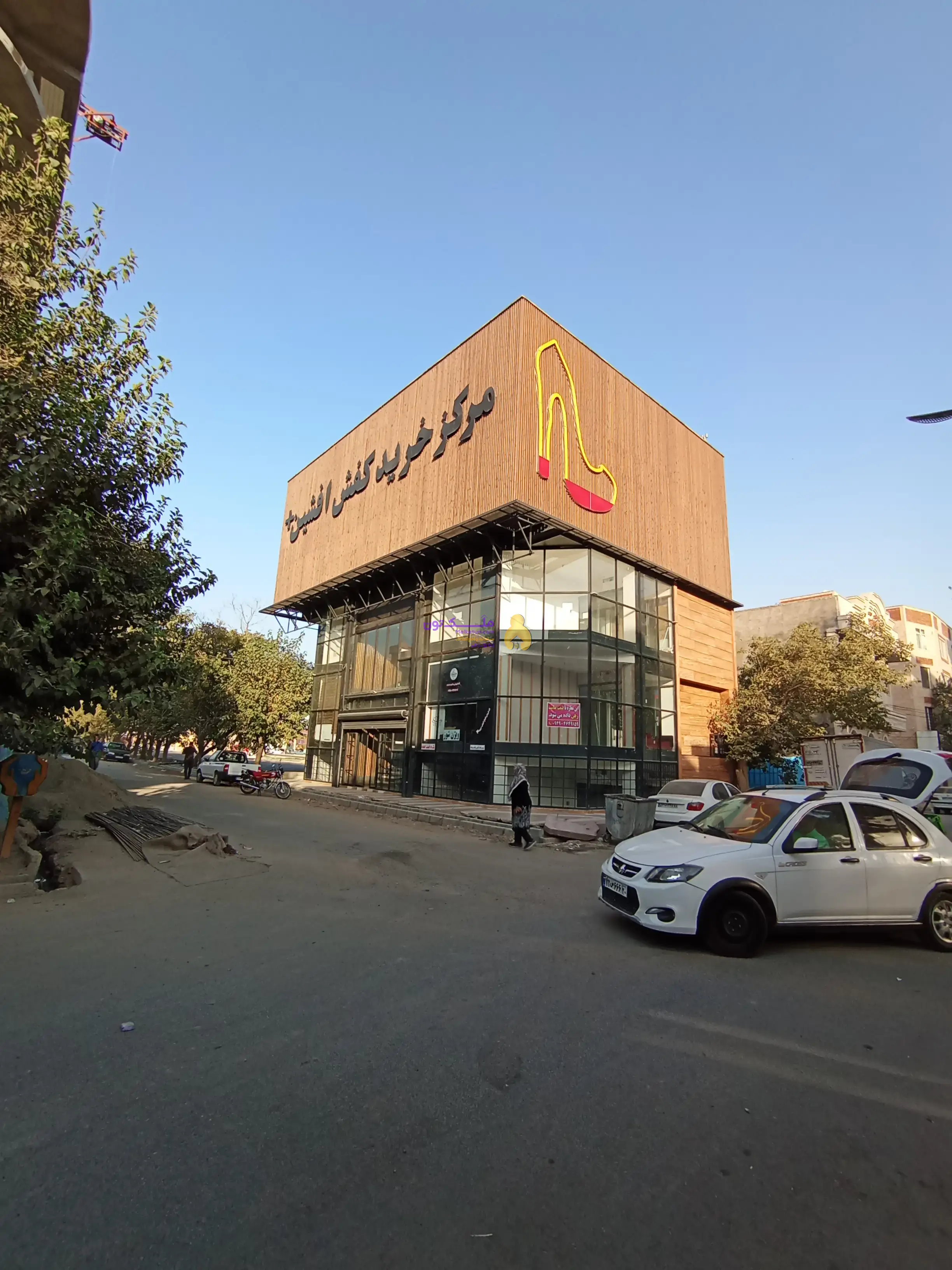 فروش مغازه واقع در بازار کفش اسلامشهر