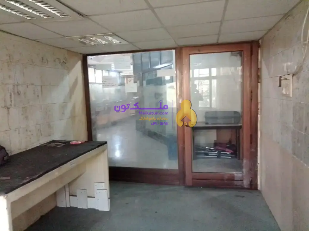 ۱۸ متر مغازه با امکانات کامل در خیابان منوچهری