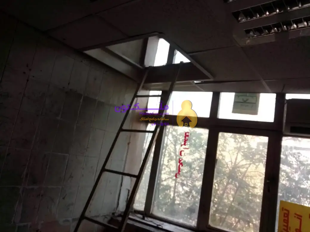 ۱۸ متر مغازه با امکانات کامل در خیابان منوچهری