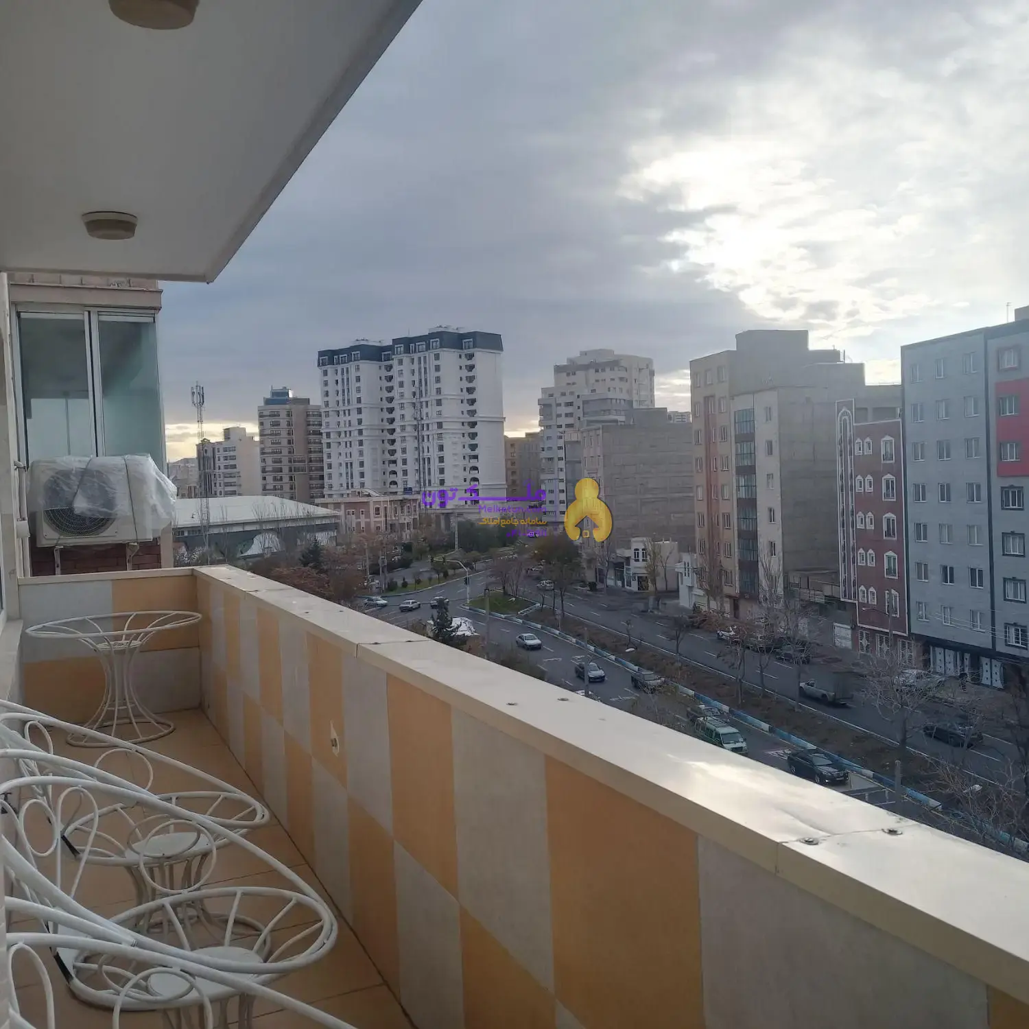 فروش آپارتمان 97 متری در رجایی شهر