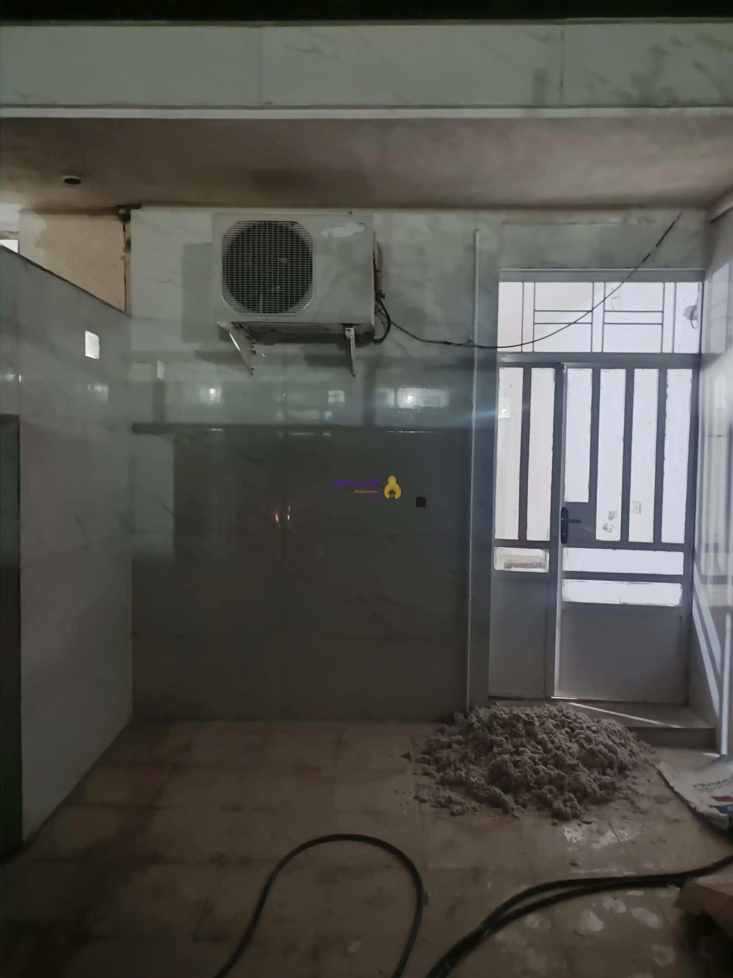 ملک ۸۵متری جزایری قیمت فقط ۱۶۵۰ستون شش عدد جفت شناژ اسکلت بازسازی شده کلید اپل ساخت ۹۵ماشین رو کولر گازی