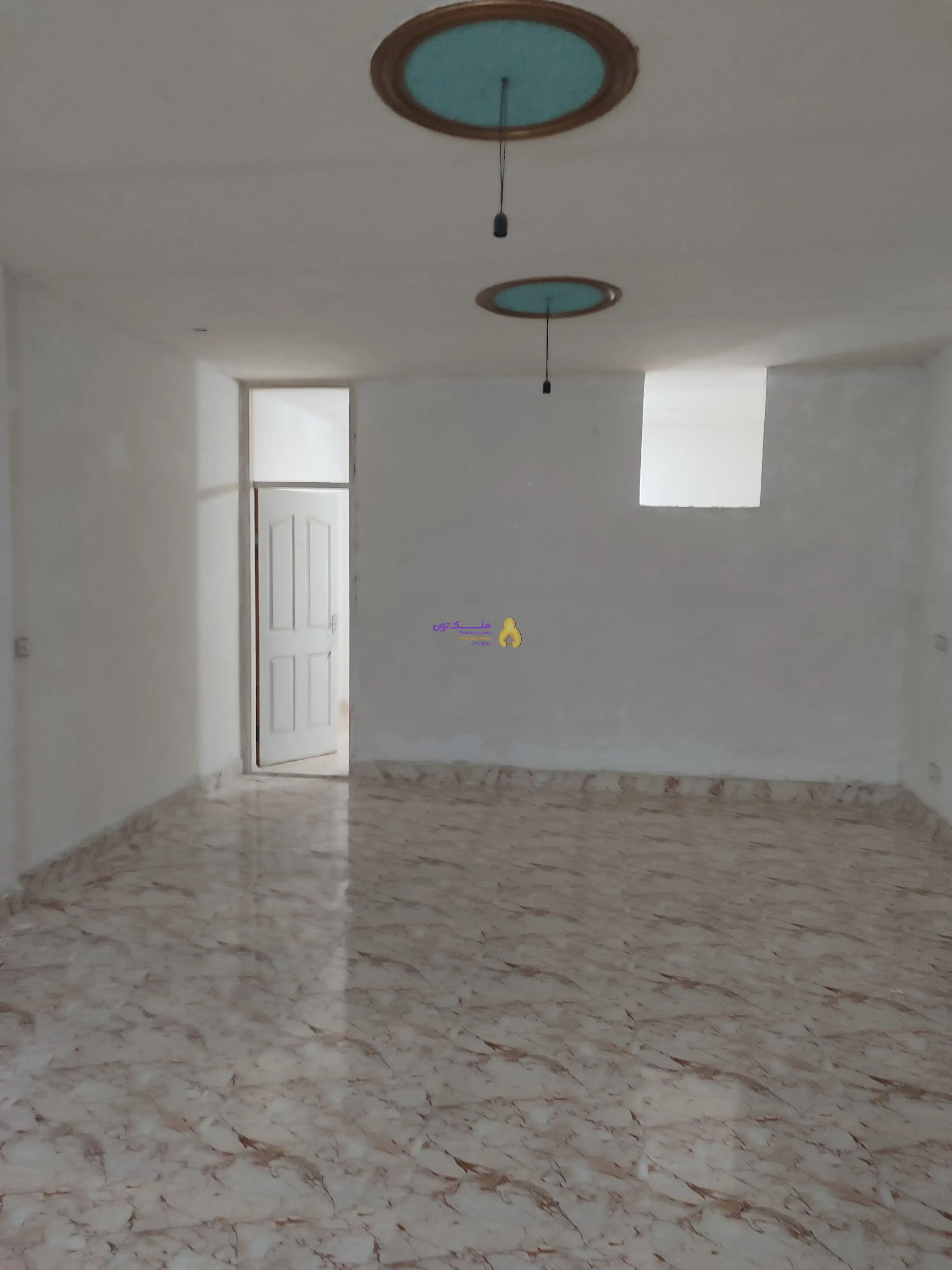 ملک ۸۵متری جزایری قیمت فقط ۱۶۵۰ستون شش عدد جفت شناژ اسکلت بازسازی شده کلید اپل ساخت ۹۵ماشین رو کولر گازی