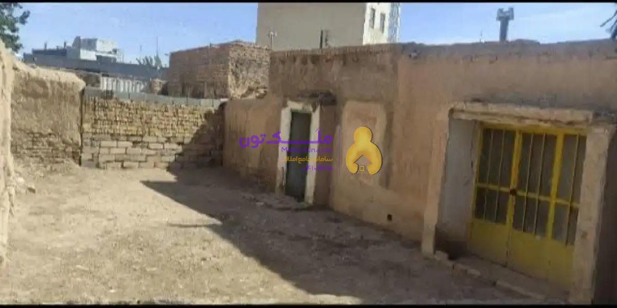 365 متر زمین در راه آهن شاهرود