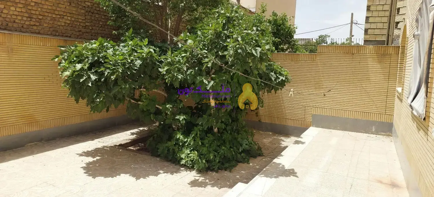 حیاط اختصاصی مخابرات