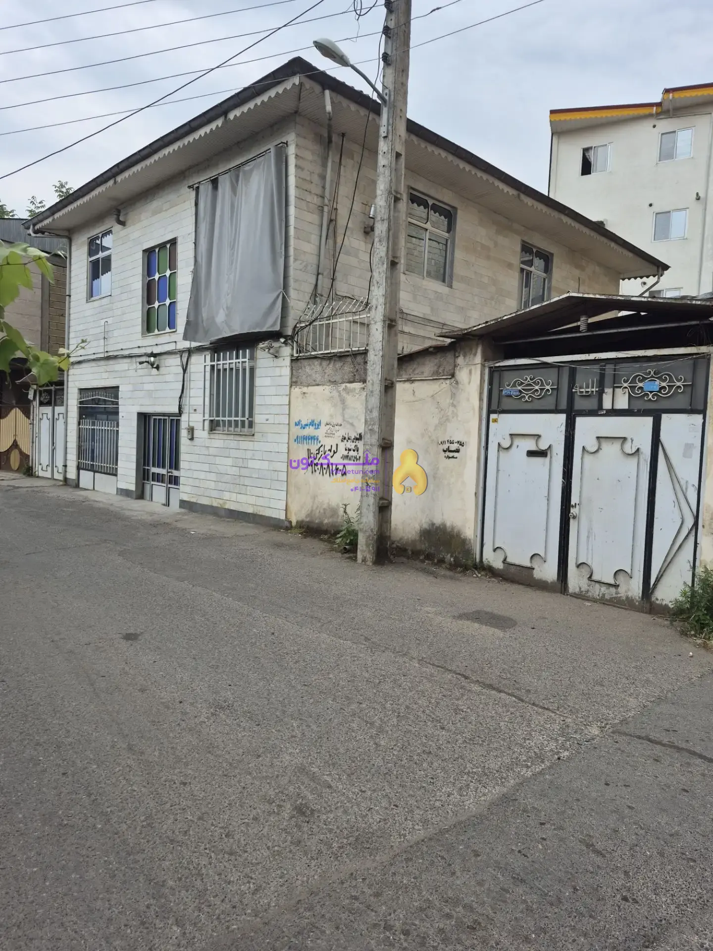 ویلایی 370 متری با پارکینگ سرپوشیده بهترین لوکیشن صومعه سرا